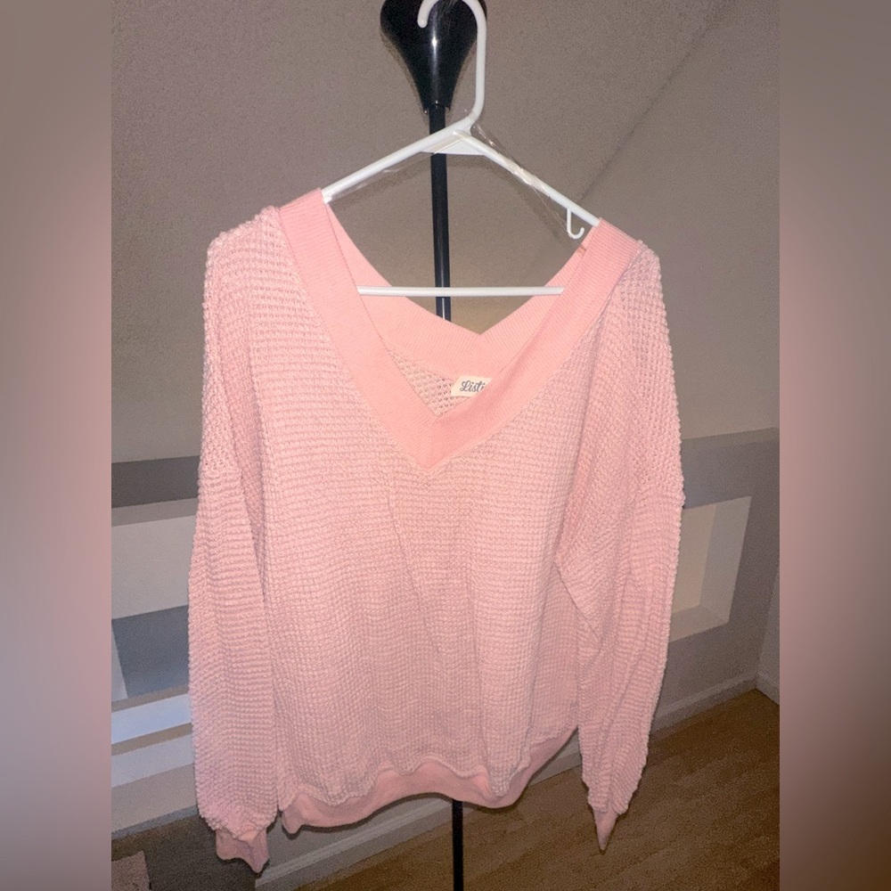 Women’s knit-style long sleeve top